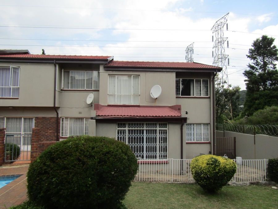 3 Bedroom Property for Sale in Mondeor Gauteng