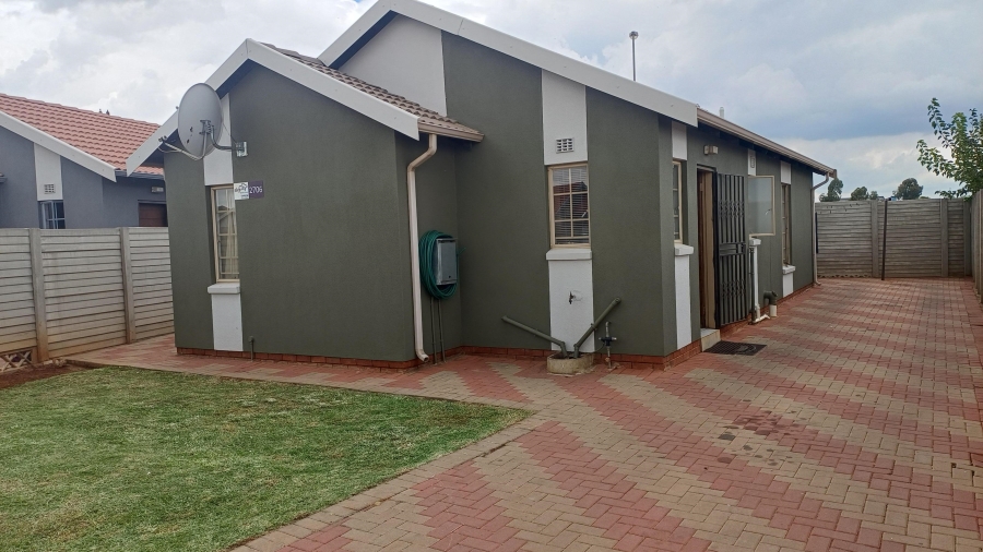 3 Bedroom Property for Sale in Sky City Gauteng