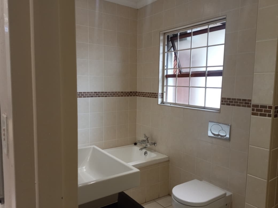 To Let commercial Property for Rent in Buccleuch Gauteng