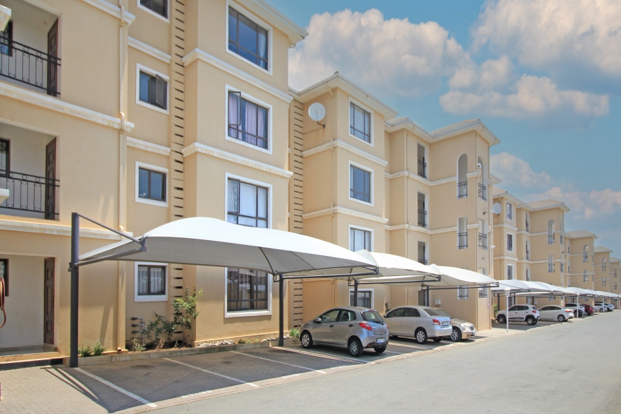 2 Bedroom Property for Sale in Erand Gardens Gauteng