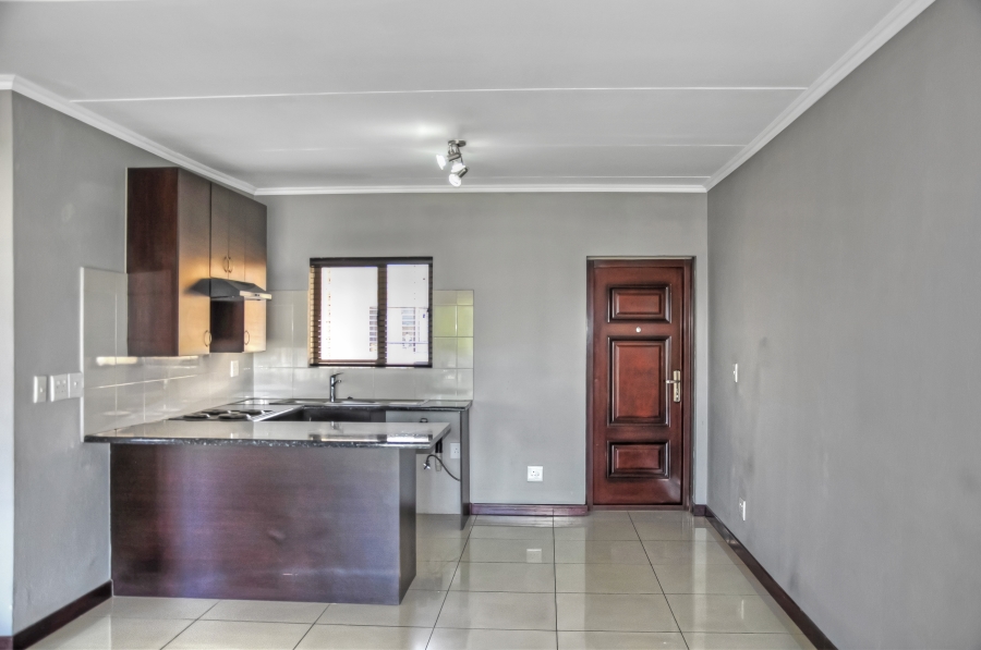 2 Bedroom Property for Sale in Erand Gardens Gauteng