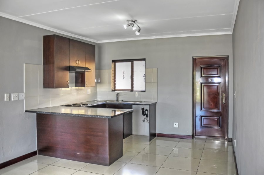 2 Bedroom Property for Sale in Erand Gardens Gauteng