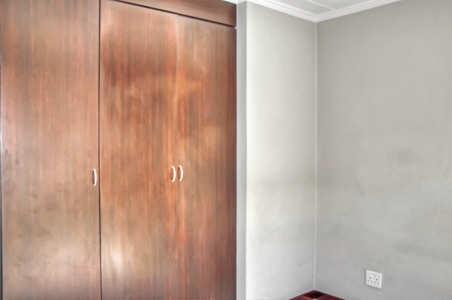 2 Bedroom Property for Sale in Erand Gardens Gauteng