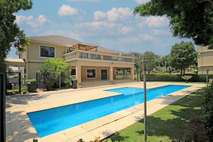 2 Bedroom Property for Sale in Erand Gardens Gauteng