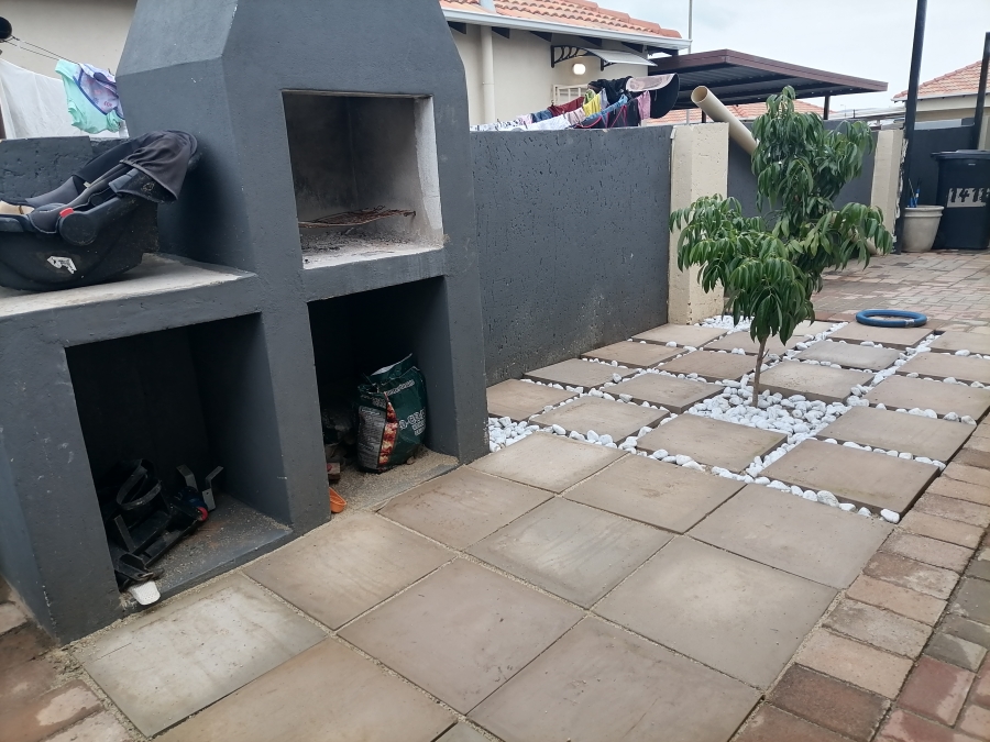 To Let 3 Bedroom Property for Rent in Pretoria West Gauteng