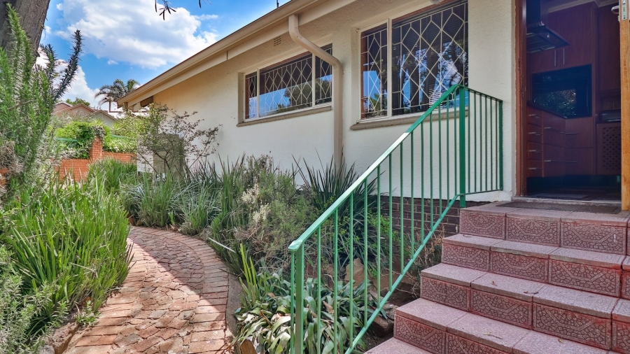 To Let 4 Bedroom Property for Rent in Gillview Gauteng