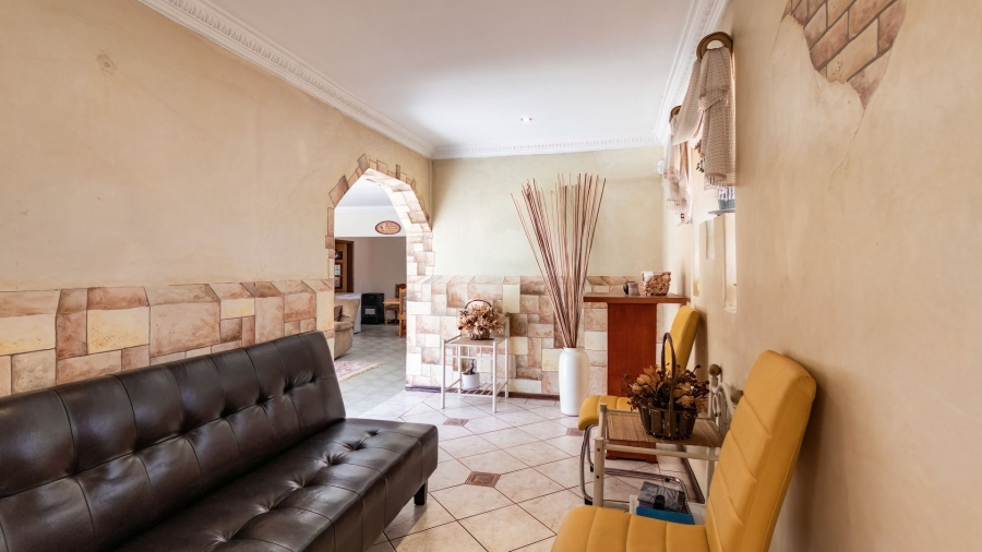 To Let 4 Bedroom Property for Rent in Gillview Gauteng