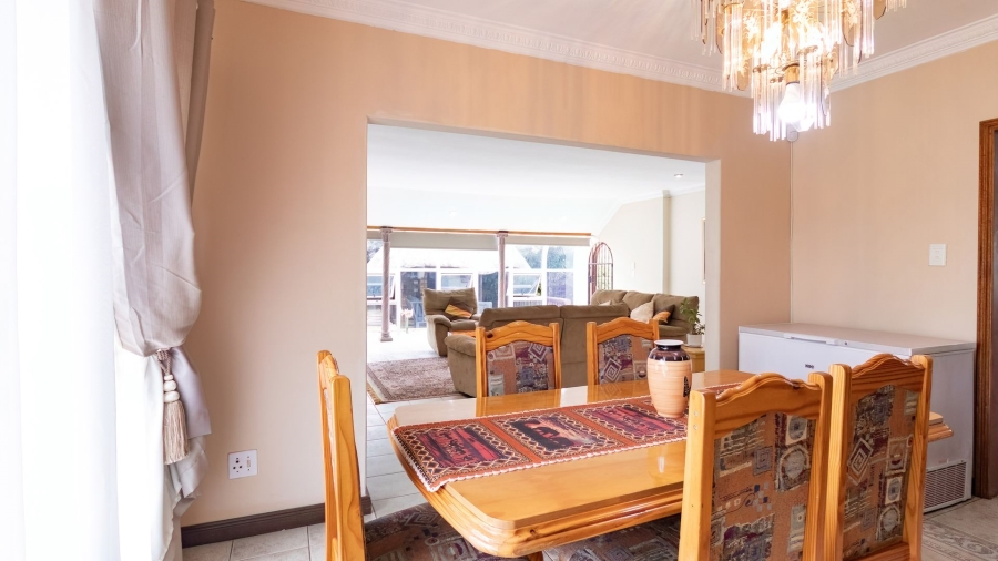 To Let 4 Bedroom Property for Rent in Gillview Gauteng