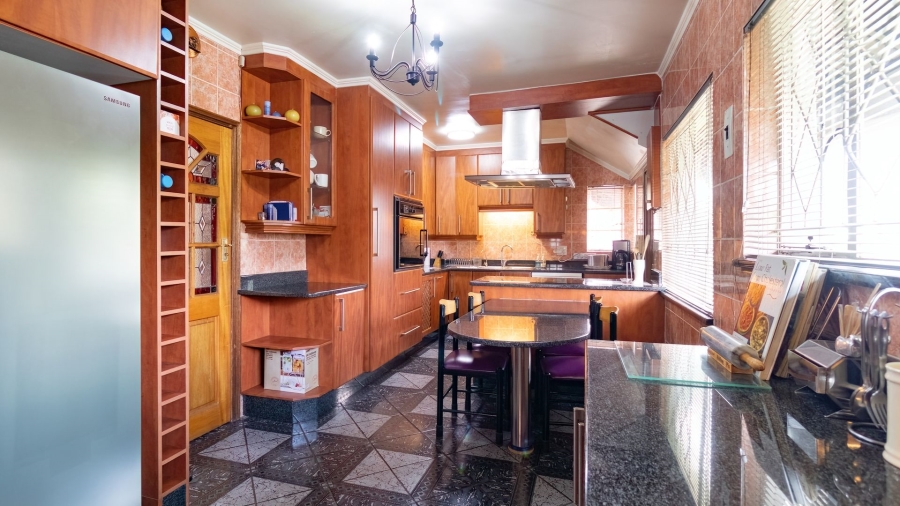 To Let 4 Bedroom Property for Rent in Gillview Gauteng