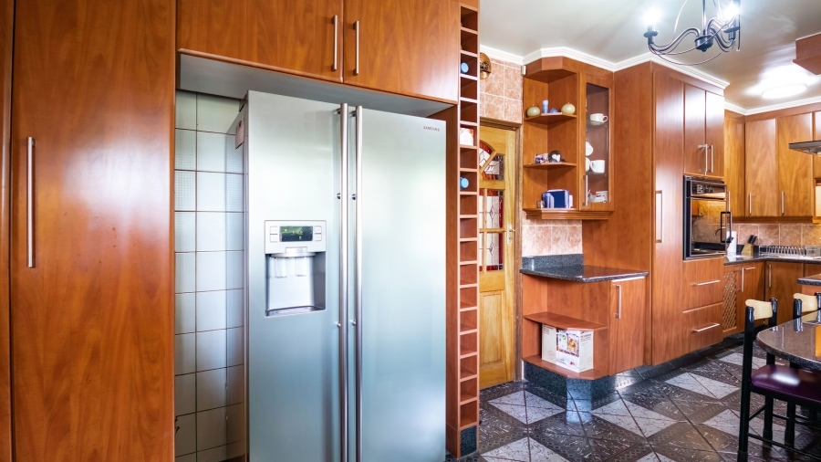 To Let 4 Bedroom Property for Rent in Gillview Gauteng