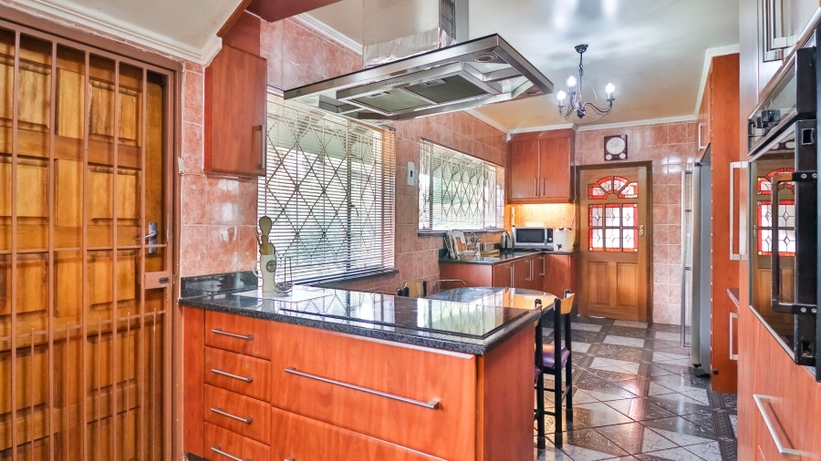 To Let 4 Bedroom Property for Rent in Gillview Gauteng