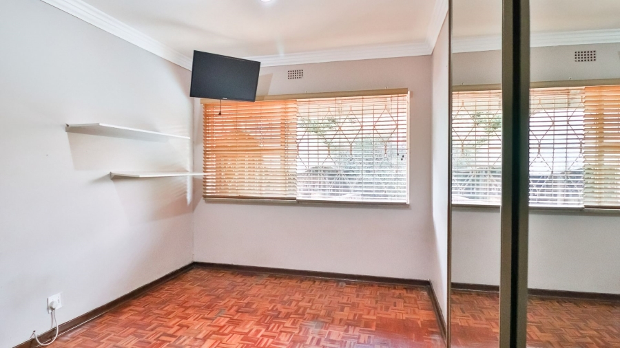 To Let 4 Bedroom Property for Rent in Gillview Gauteng