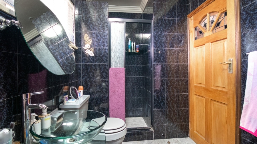 To Let 4 Bedroom Property for Rent in Gillview Gauteng