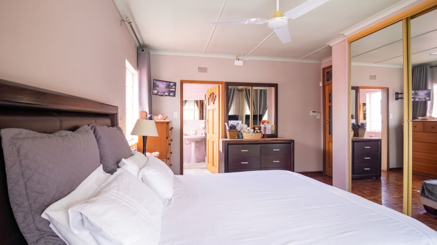 To Let 4 Bedroom Property for Rent in Gillview Gauteng