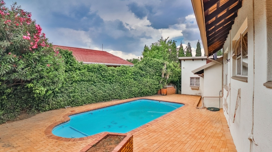 To Let 4 Bedroom Property for Rent in Gillview Gauteng