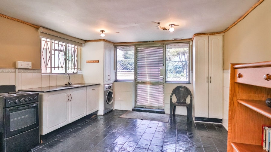 To Let 4 Bedroom Property for Rent in Gillview Gauteng