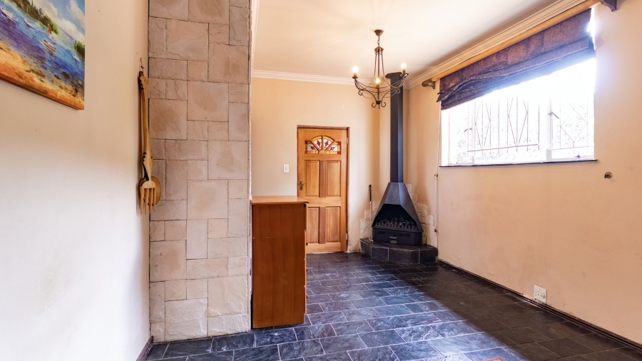 To Let 4 Bedroom Property for Rent in Gillview Gauteng