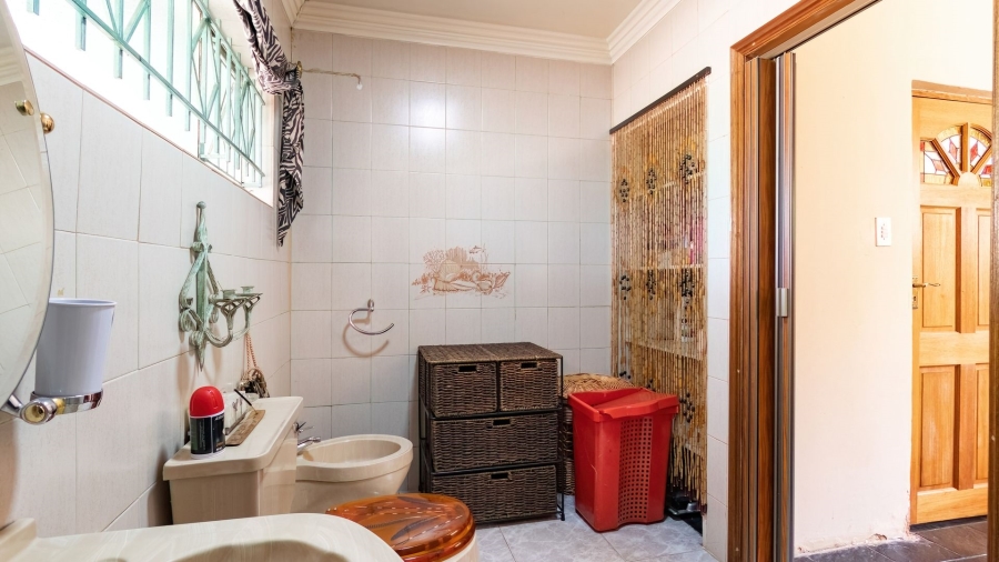 To Let 4 Bedroom Property for Rent in Gillview Gauteng