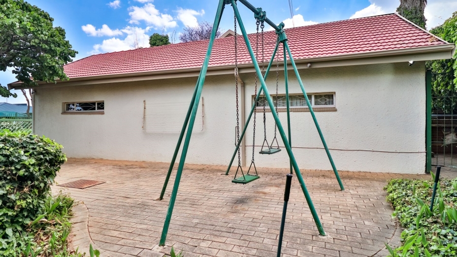 To Let 4 Bedroom Property for Rent in Gillview Gauteng
