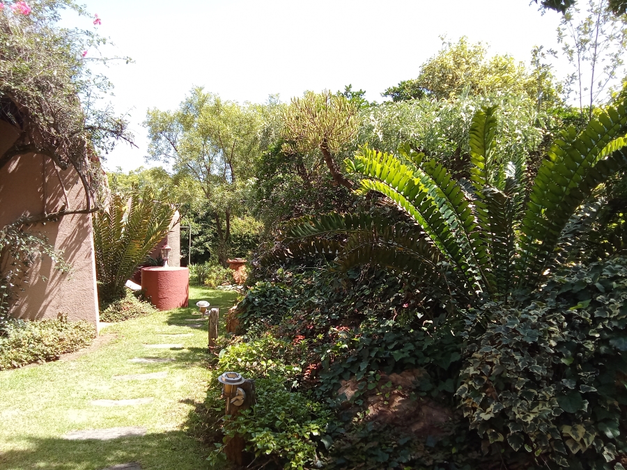 5 Bedroom Property for Sale in Helderkruin Gauteng