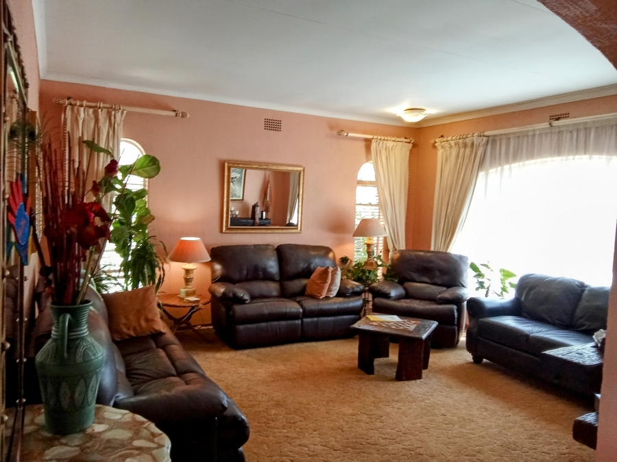 5 Bedroom Property for Sale in Helderkruin Gauteng