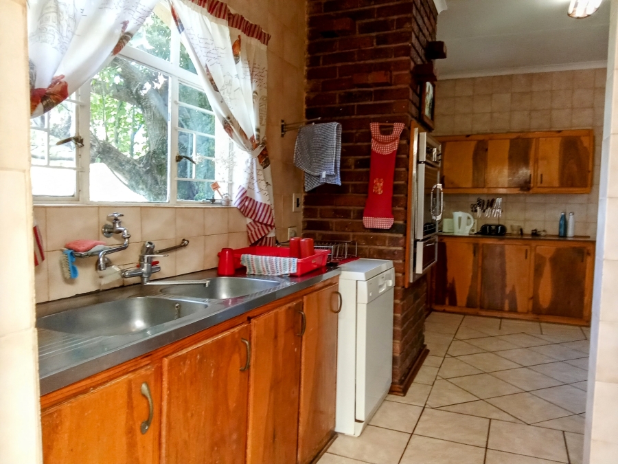 5 Bedroom Property for Sale in Helderkruin Gauteng