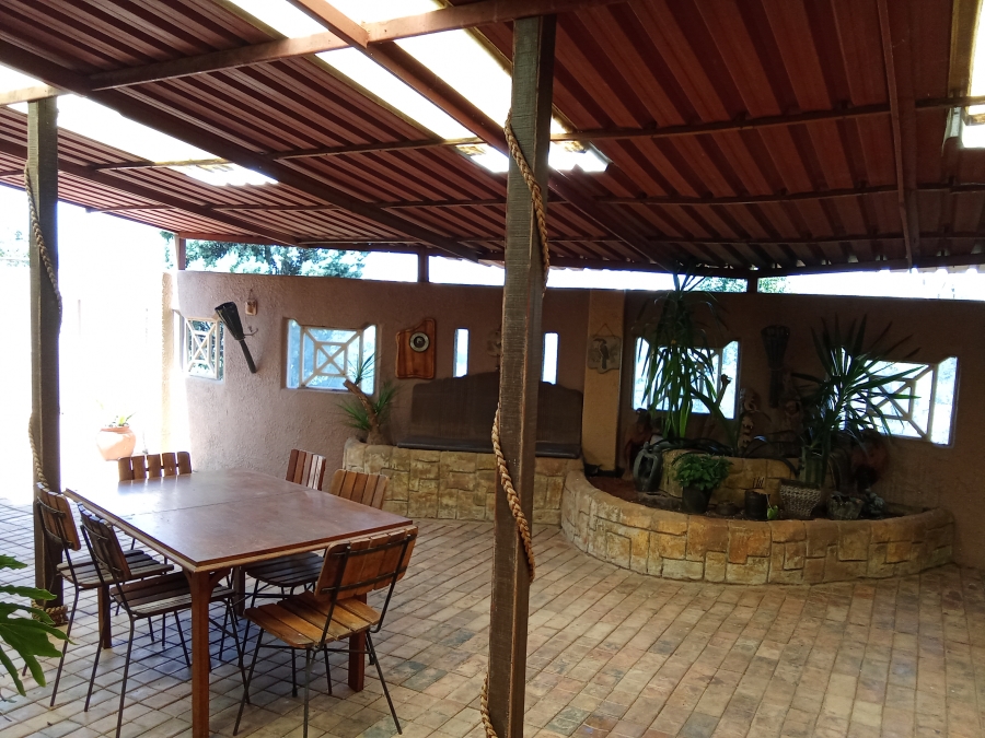 5 Bedroom Property for Sale in Helderkruin Gauteng