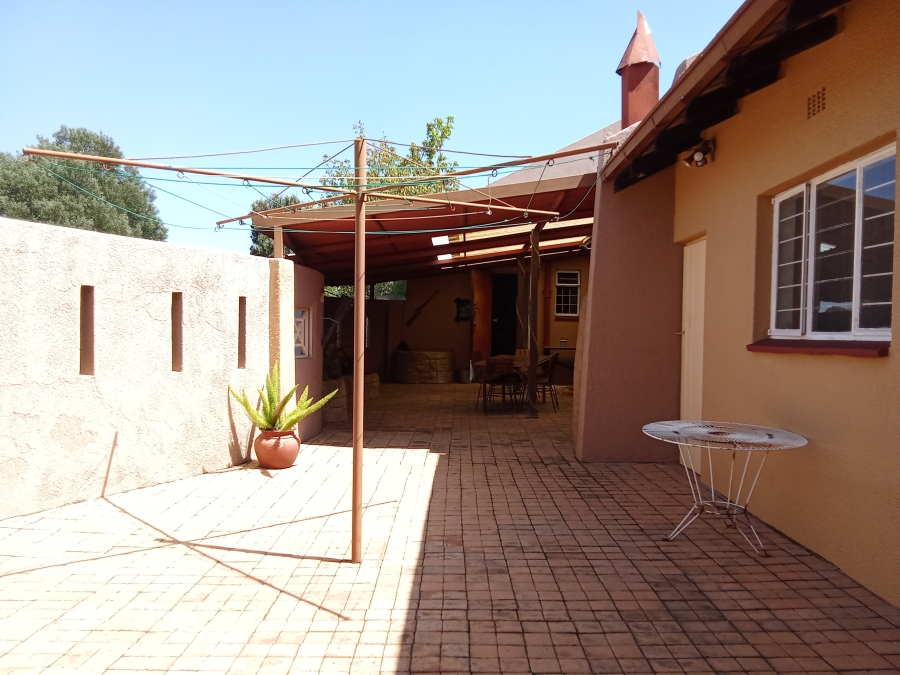 5 Bedroom Property for Sale in Helderkruin Gauteng