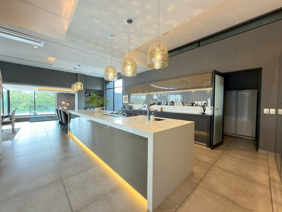 6 Bedroom Property for Sale in Featherbrooke Estate Gauteng