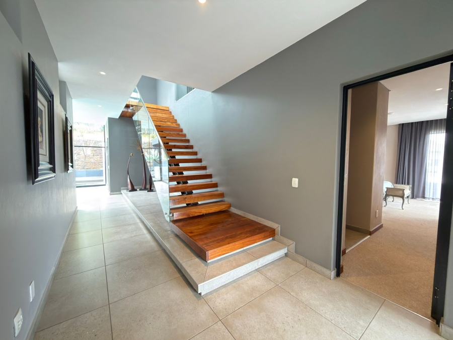 6 Bedroom Property for Sale in Featherbrooke Estate Gauteng