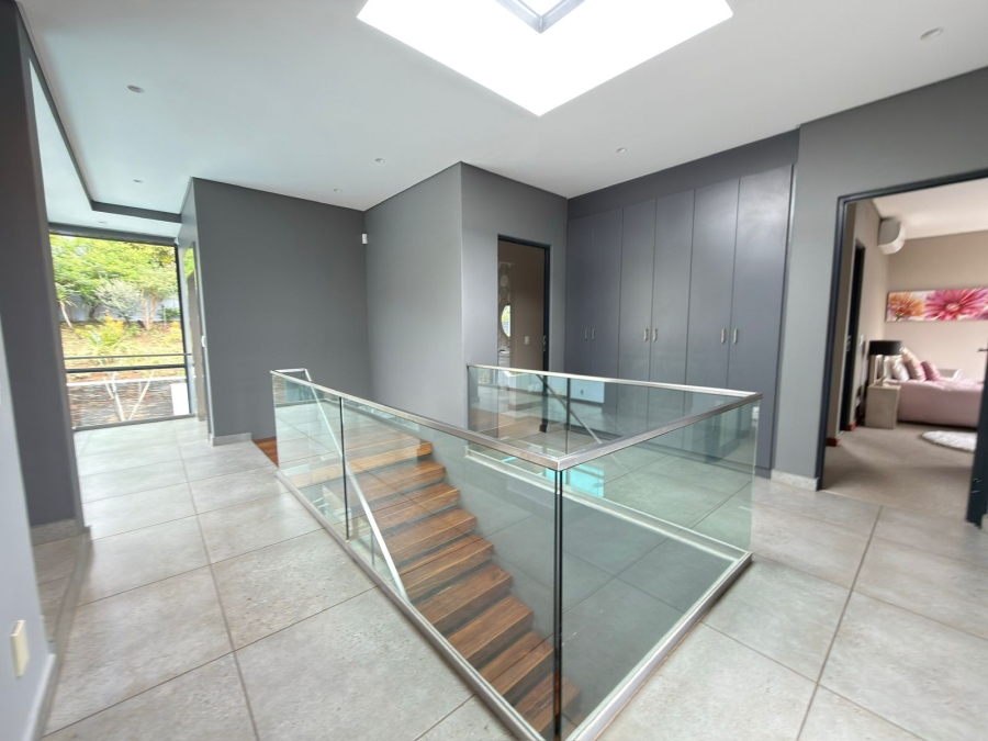 6 Bedroom Property for Sale in Featherbrooke Estate Gauteng