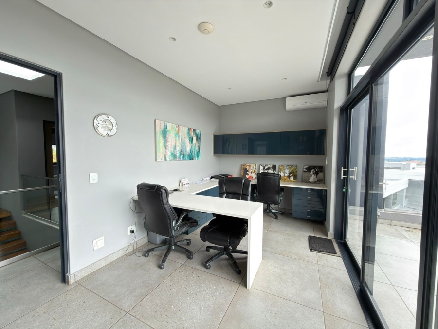 6 Bedroom Property for Sale in Featherbrooke Estate Gauteng