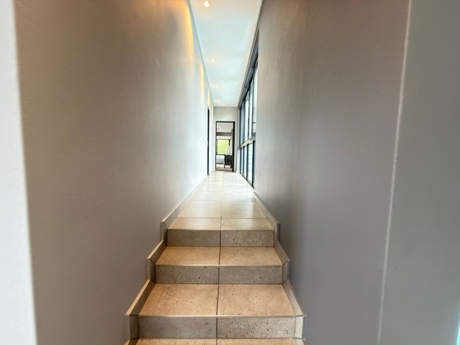 6 Bedroom Property for Sale in Featherbrooke Estate Gauteng