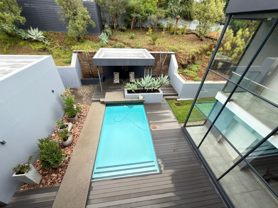 6 Bedroom Property for Sale in Featherbrooke Estate Gauteng