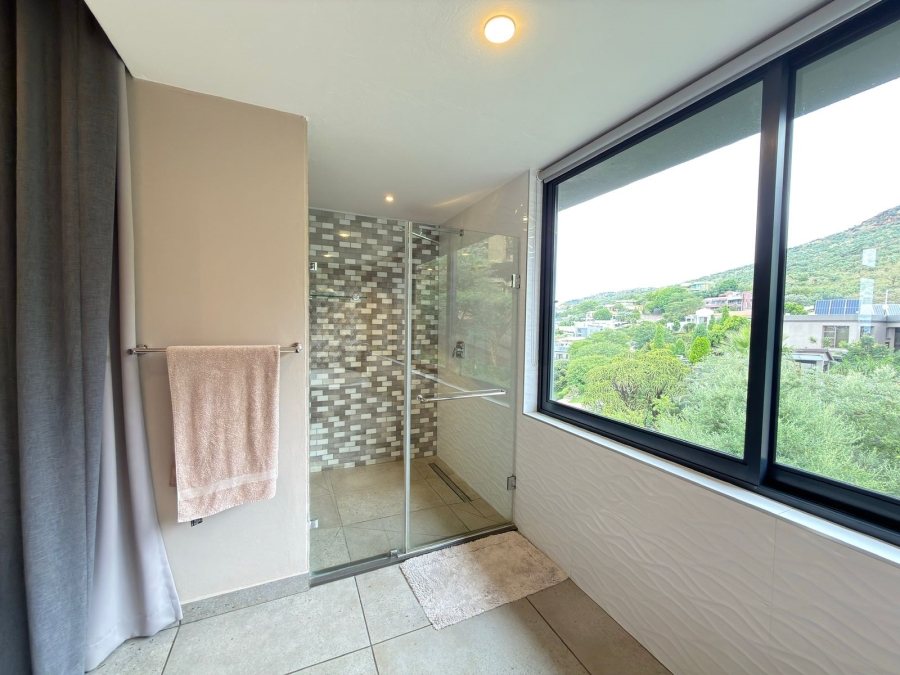 6 Bedroom Property for Sale in Featherbrooke Estate Gauteng