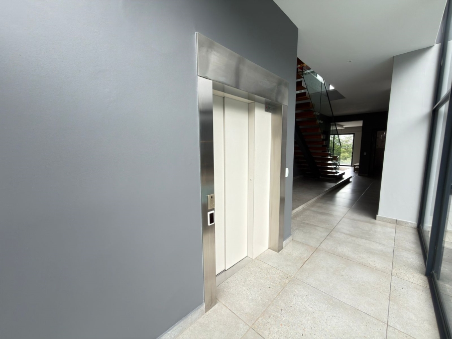 6 Bedroom Property for Sale in Featherbrooke Estate Gauteng