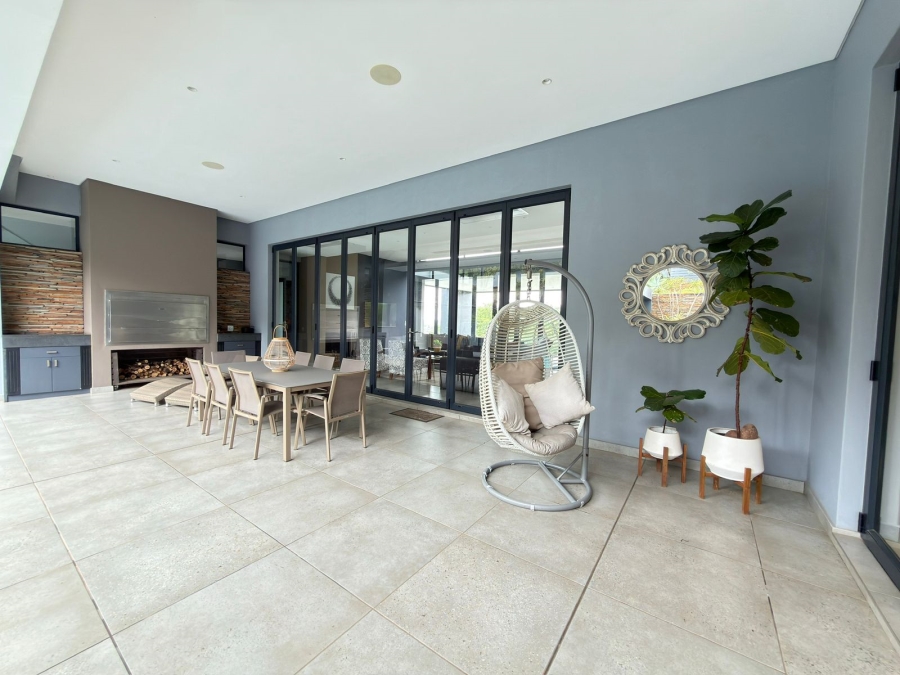 6 Bedroom Property for Sale in Featherbrooke Estate Gauteng