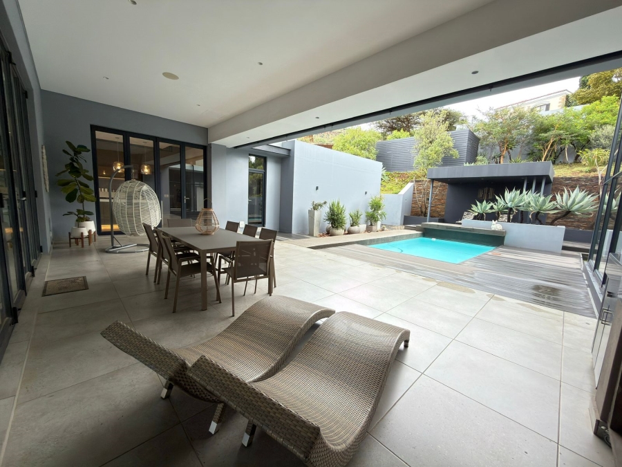 6 Bedroom Property for Sale in Featherbrooke Estate Gauteng