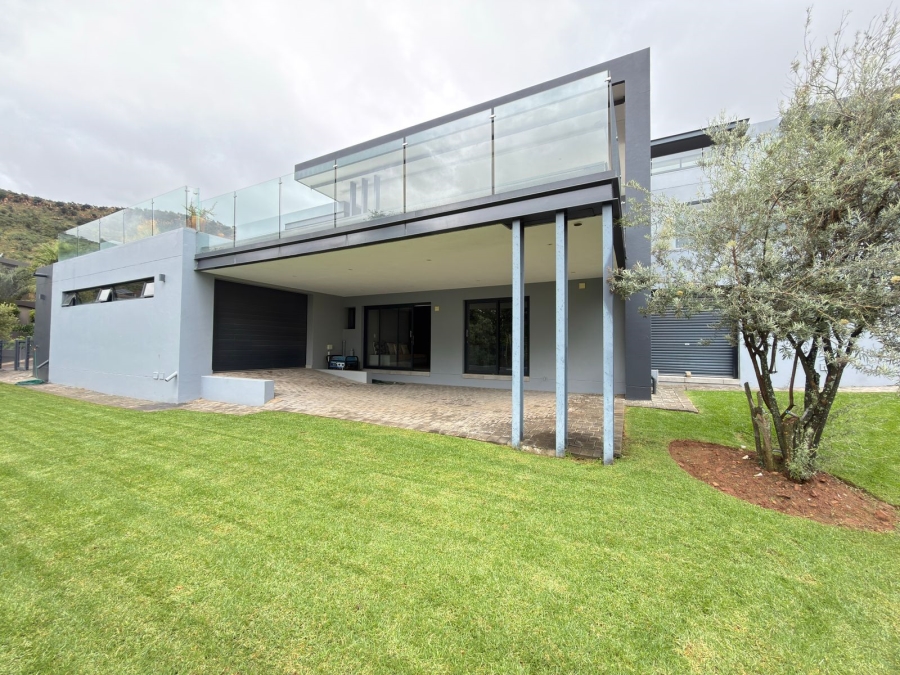 6 Bedroom Property for Sale in Featherbrooke Estate Gauteng