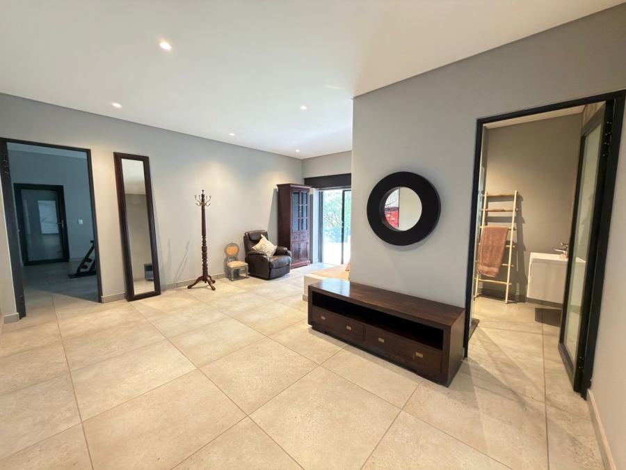 6 Bedroom Property for Sale in Featherbrooke Estate Gauteng