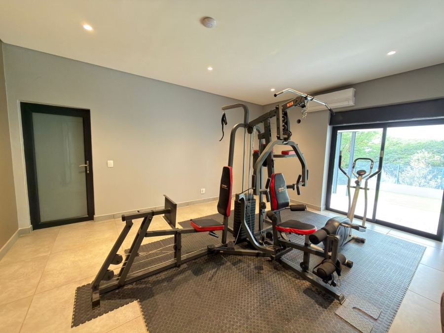 6 Bedroom Property for Sale in Featherbrooke Estate Gauteng