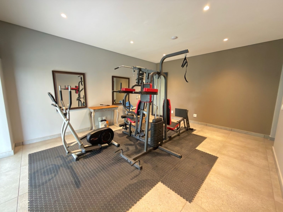 6 Bedroom Property for Sale in Featherbrooke Estate Gauteng