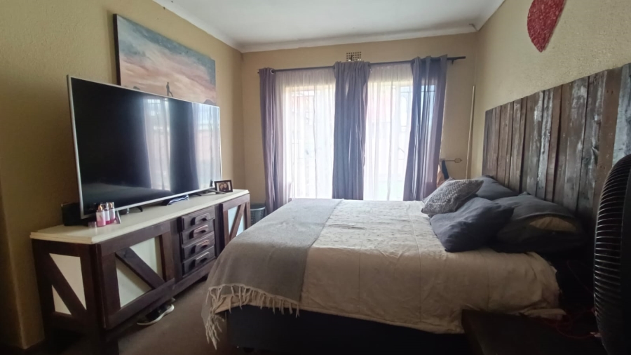 3 Bedroom Property for Sale in Randgate Gauteng