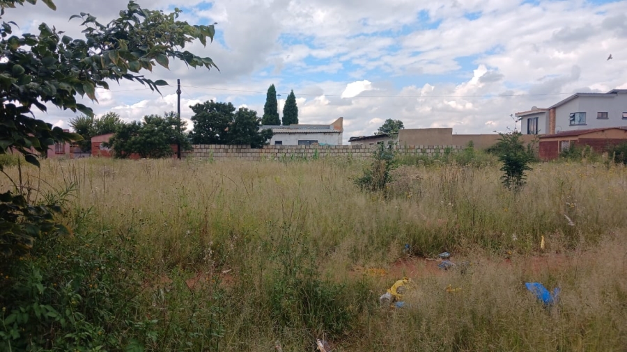 0 Bedroom Property for Sale in Simunye Gauteng
