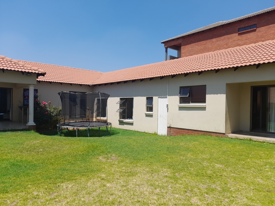 3 Bedroom Property for Sale in South Crest Gauteng