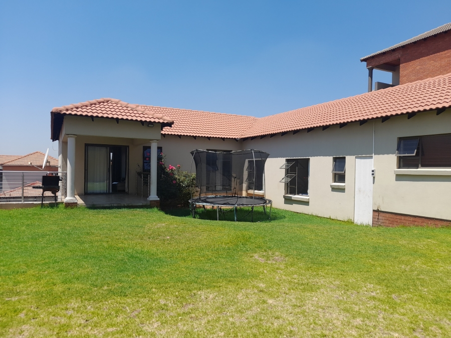 3 Bedroom Property for Sale in South Crest Gauteng