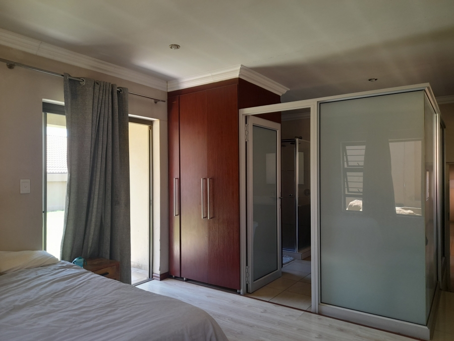 3 Bedroom Property for Sale in South Crest Gauteng