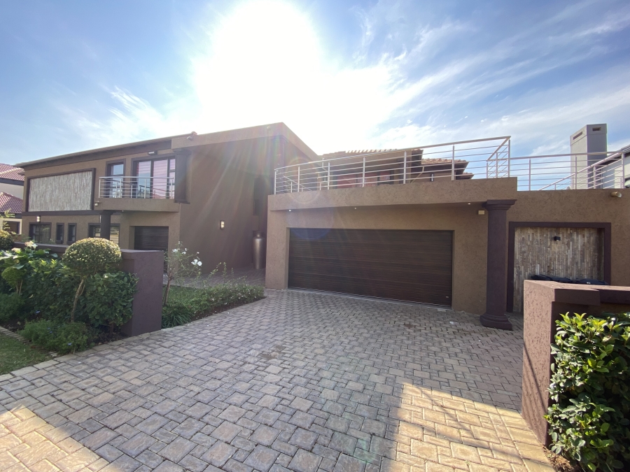 6 Bedroom Property for Sale in Blue Valley Golf Estate Gauteng