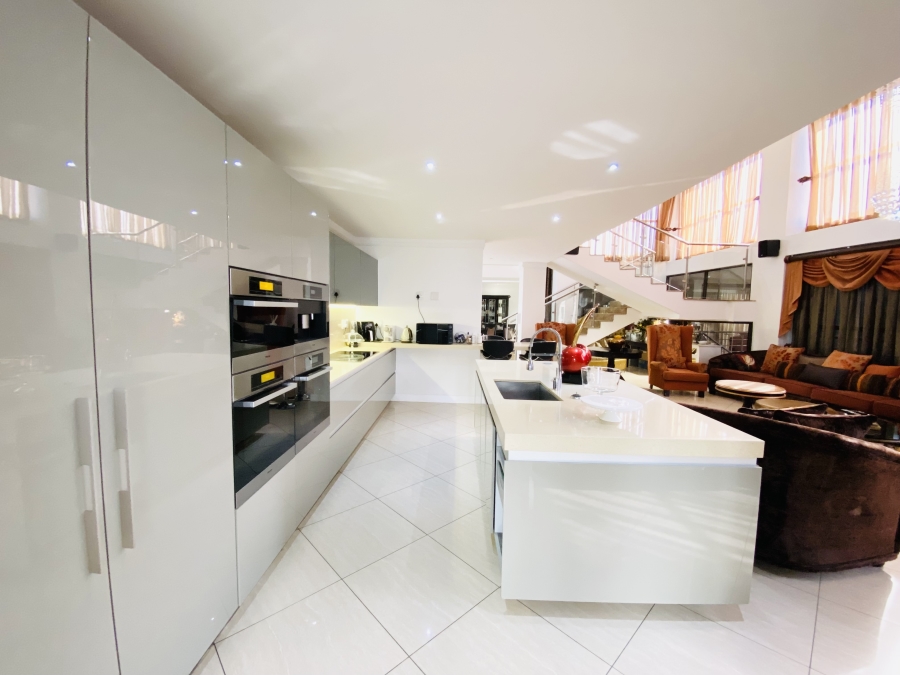 6 Bedroom Property for Sale in Blue Valley Golf Estate Gauteng