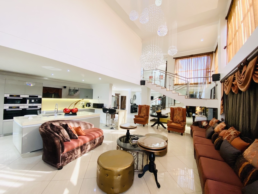 6 Bedroom Property for Sale in Blue Valley Golf Estate Gauteng